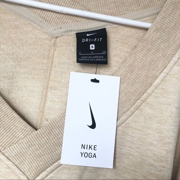 nike - yoga luxe fleece v-neck top - Picture 5 of 6
